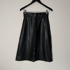 Aritzia Wilfred Vegan Leather skirt
